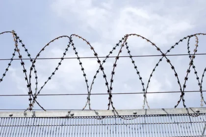 Mennyit keres egy büntetés-végrehajtási segédfelügyelő?