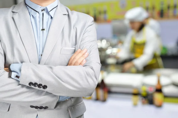 Mennyit keres egy élelmezésvezető?