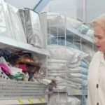 Mennyit keres egy bútor- és lakástextil-kereskedő?
