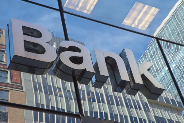 Mennyit keres egy bankszámla-ügyintéző?