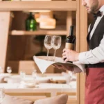 Mennyit keres egy felszolgáló?