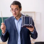 Mennyit keres egy fizikus?