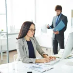 Könyvelő mennyit keres?