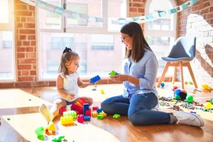 Bölcsödei dajka mennyit keres?